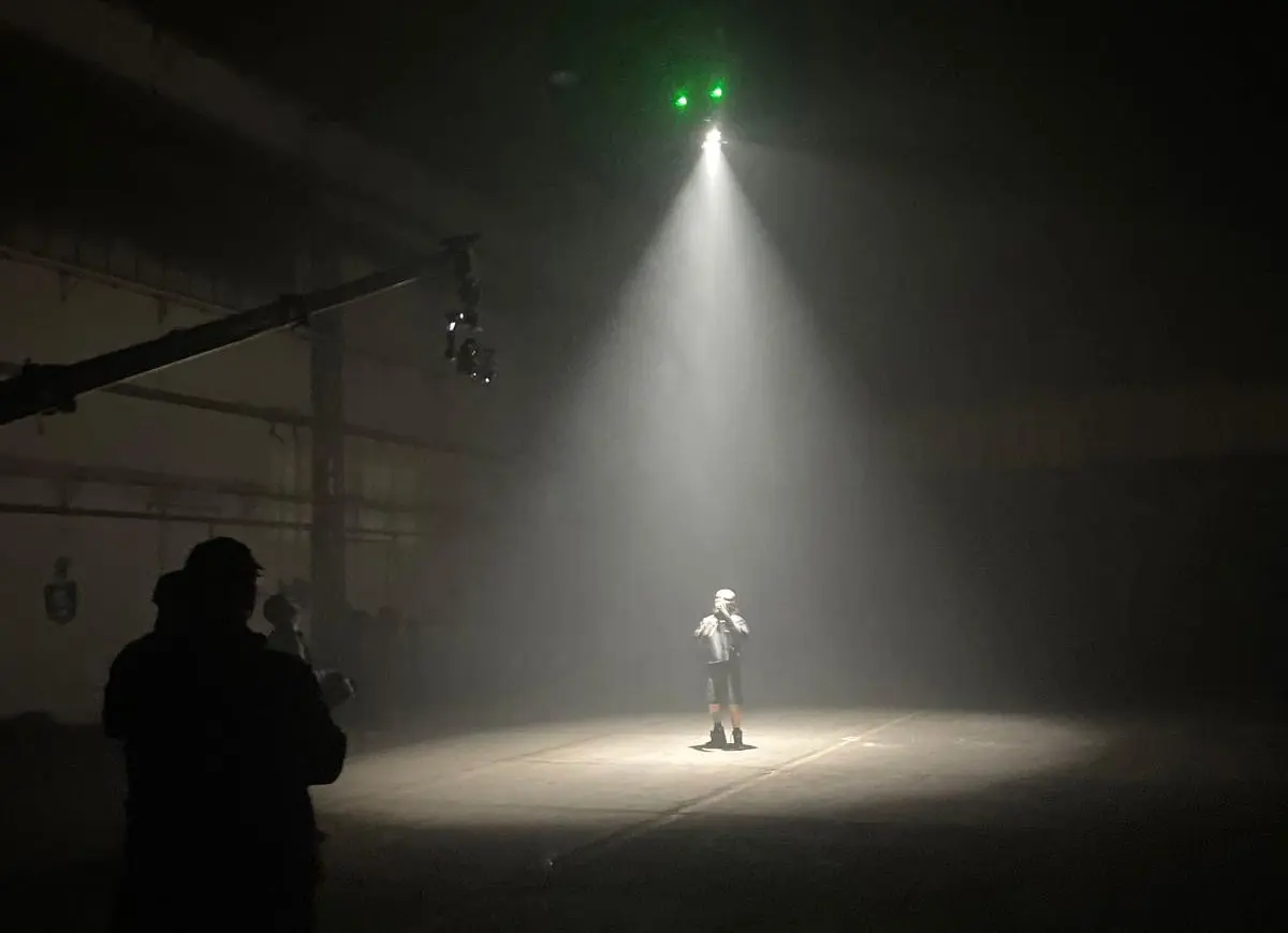drone-light-bapu un drone Bapu fornisce illuminazione aerea